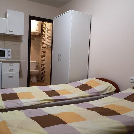 Noclegi U Adama Kajetany Exteriör bild